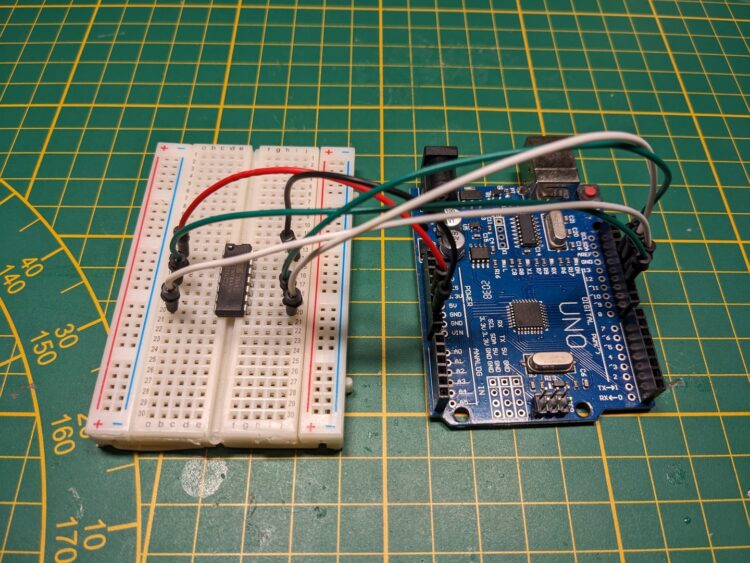 Arduino Uno connected to the ICSP pins on the ATTINY84.